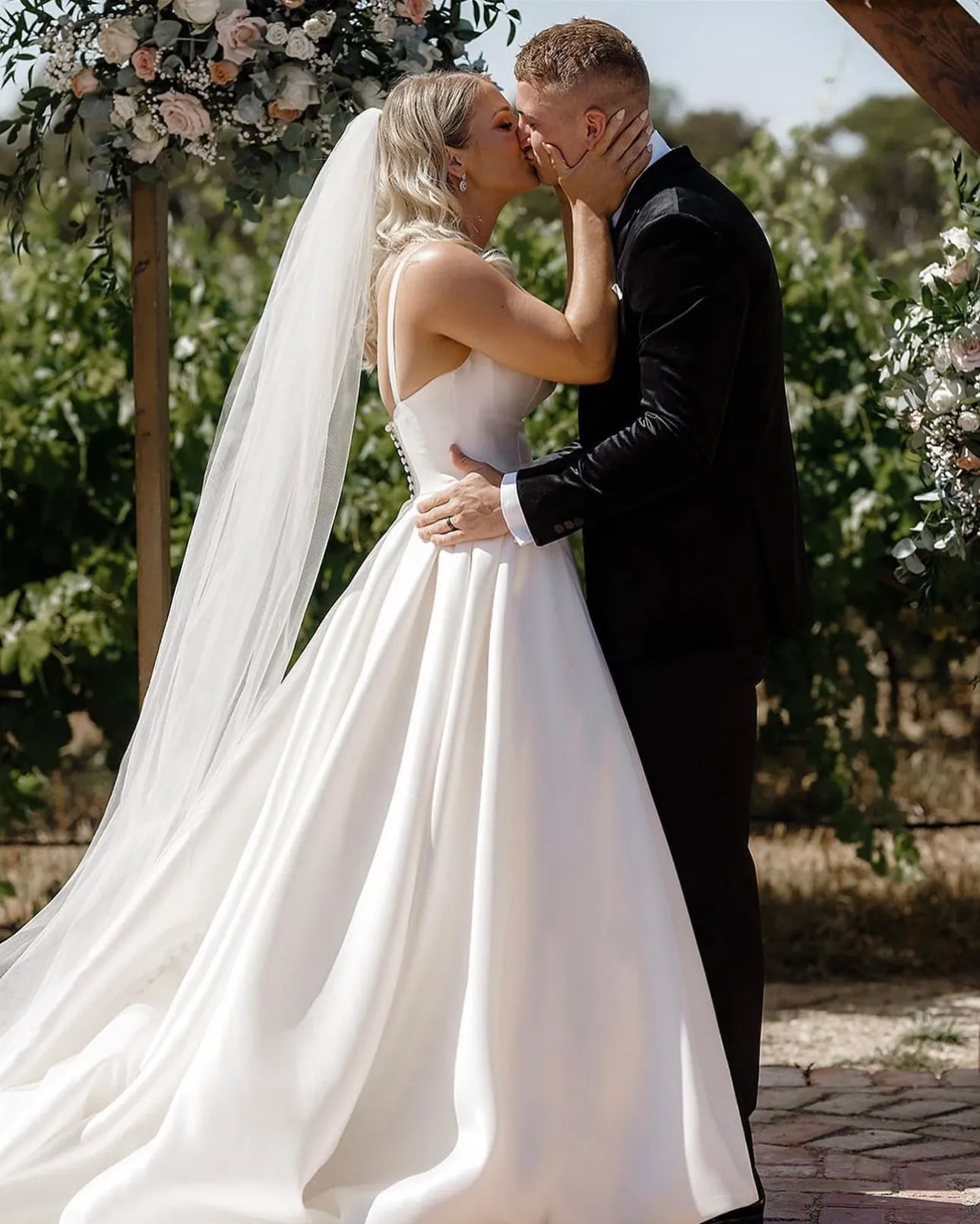 A-line Satin Square Neck Wedding Dresses 2023 New Style
