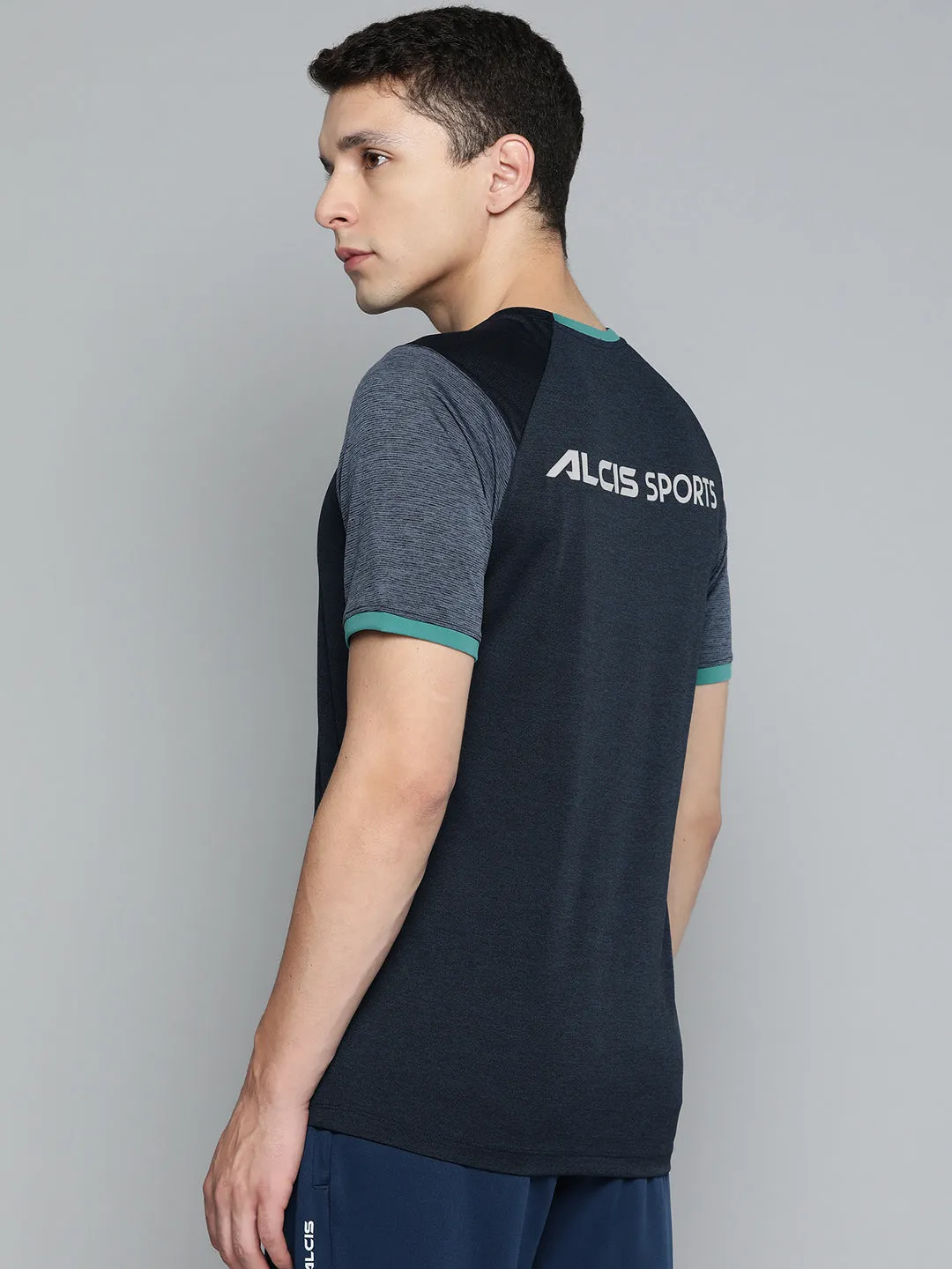 Alcis Men Colourblocked Dry Tech Slim Fit T-shirt