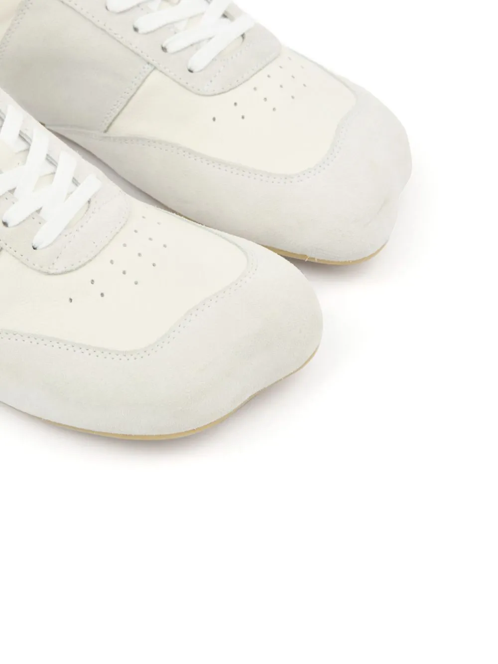 Anatomic leather sneakers