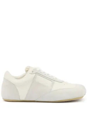 Anatomic leather sneakers