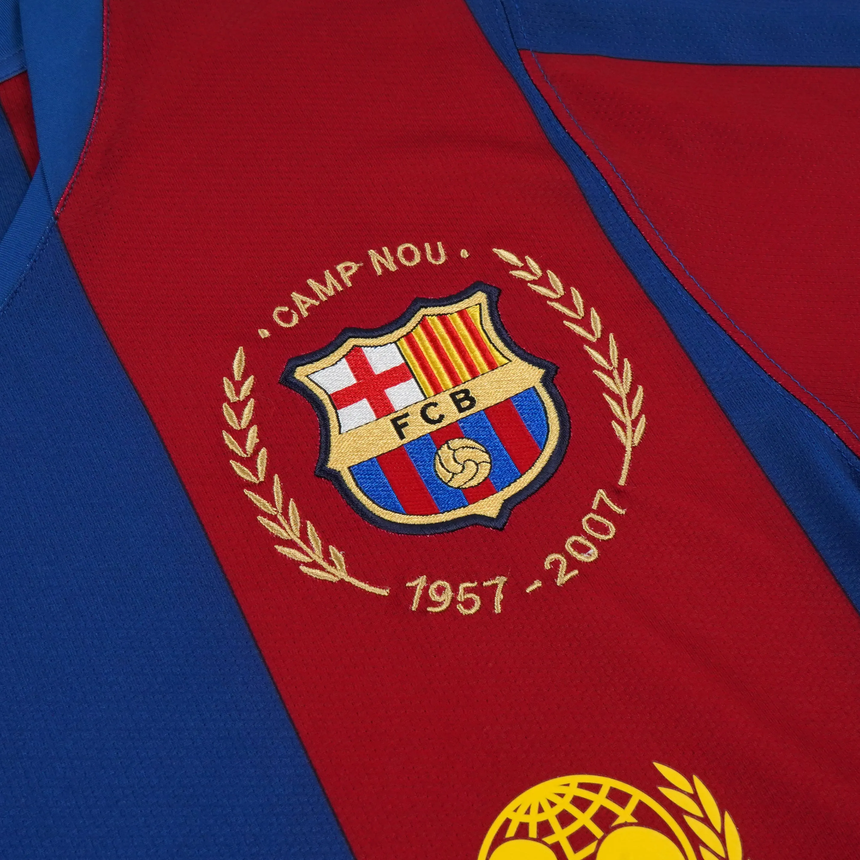 BARCELONA 2007-08 HOME SHIRT - MESSI 19 - 8/10