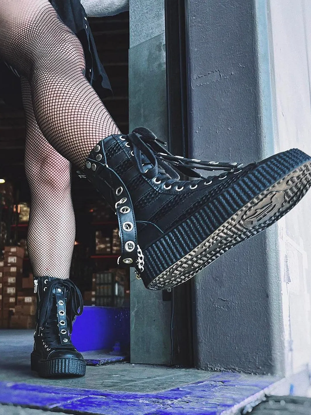 DEMONIA SNEEKER-325 - BLACK ✰ PRE ORDER ✰