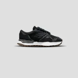 DISTRESSED SNEAKER - BLACK