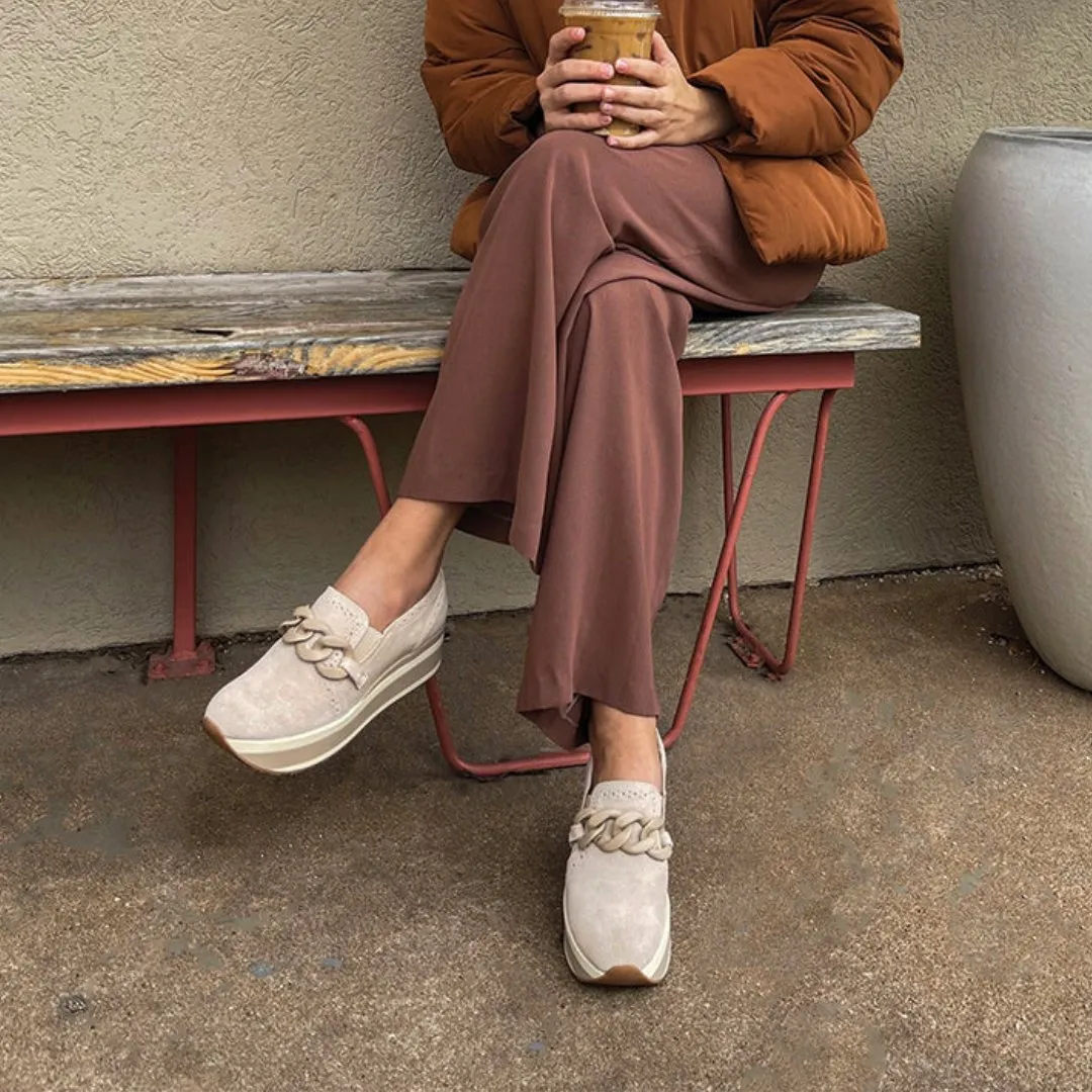 Dolce Vita: Jhenee in Dune