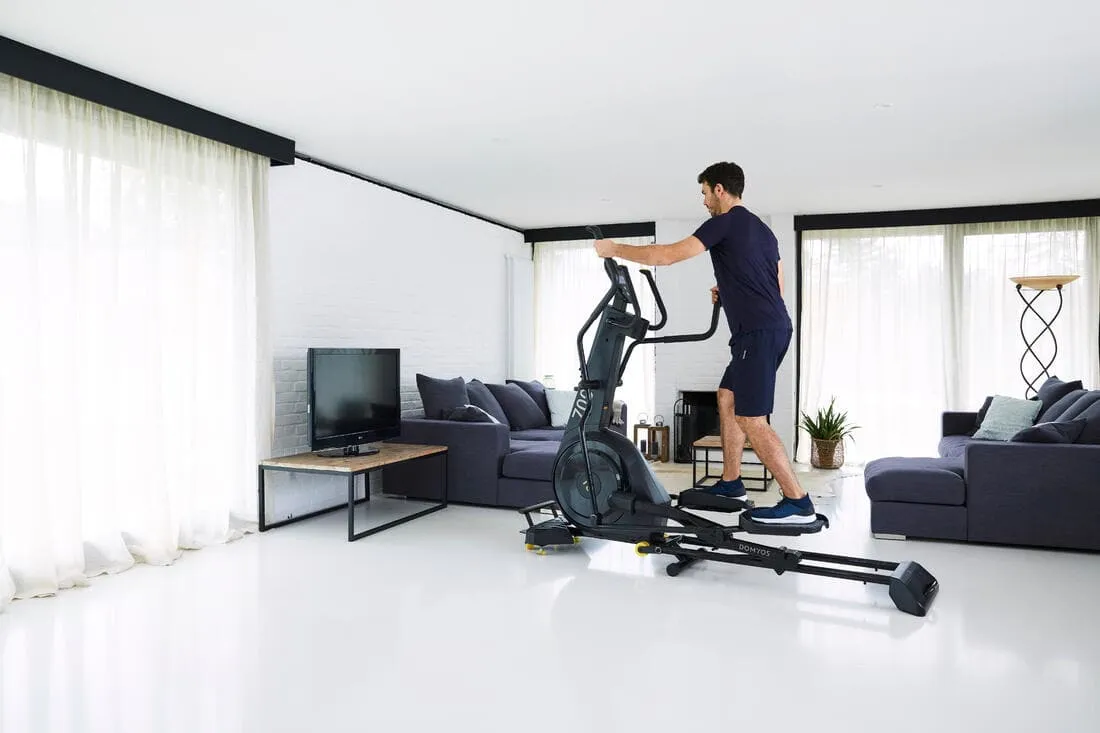 Elliptique roue avant 700 pliable, auto-alimenté et connecté