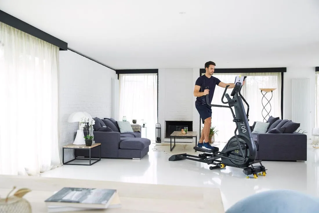 Elliptique roue avant 700 pliable, auto-alimenté et connecté