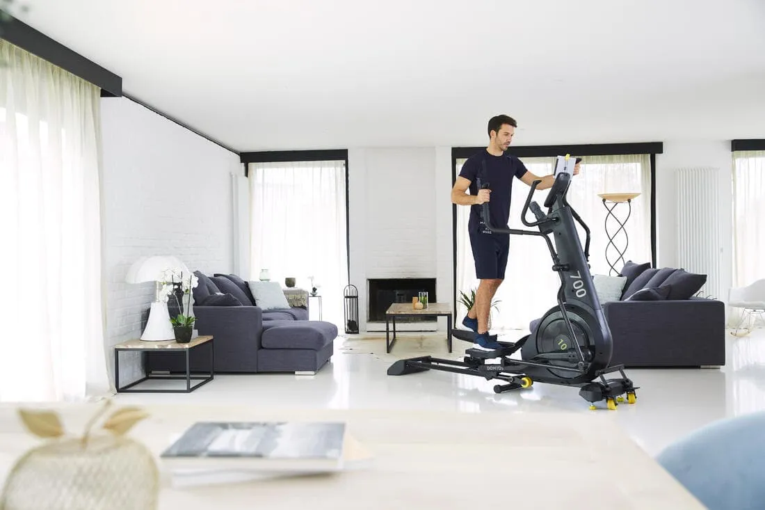Elliptique roue avant 700 pliable, auto-alimenté et connecté