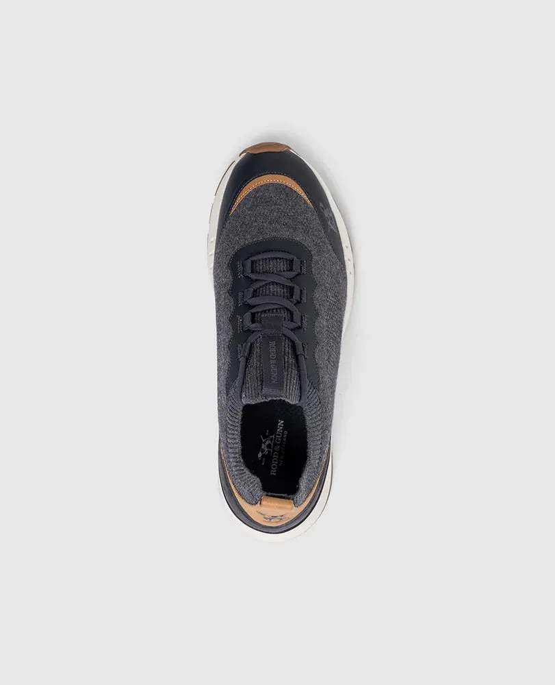 Gunn-Runner Flow Sneaker