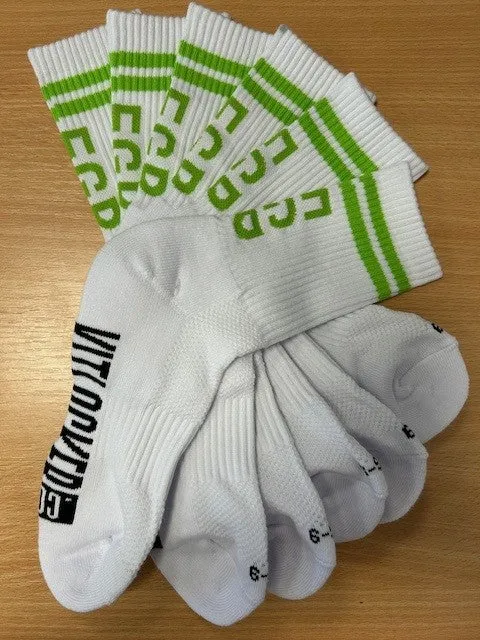 Junior 3 Pack White Crew Performance Socks...£16
