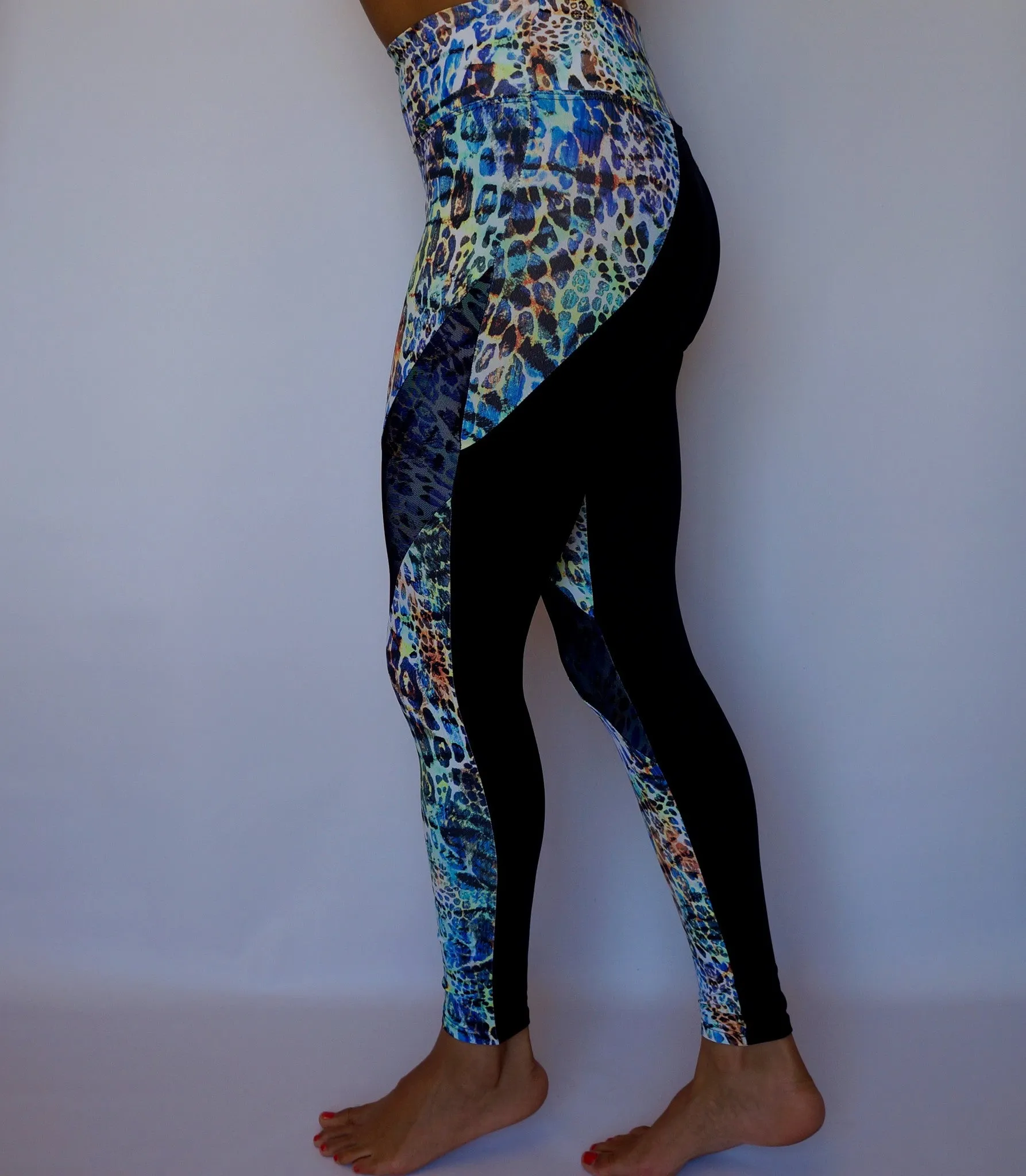 Leona Leggings with Cuts