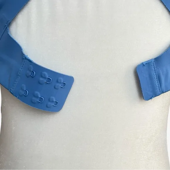 Lululemon All Powered Up Lightly Padded Medium Impact Sports Bra Blue 32DD EUC