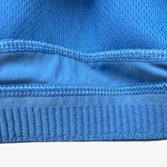Lululemon All Powered Up Lightly Padded Medium Impact Sports Bra Blue 32DD EUC