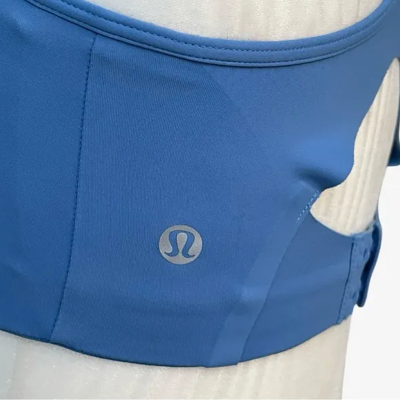 Lululemon All Powered Up Lightly Padded Medium Impact Sports Bra Blue 32DD EUC