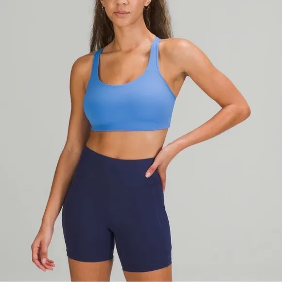 Lululemon All Powered Up Lightly Padded Medium Impact Sports Bra Blue 32DD EUC