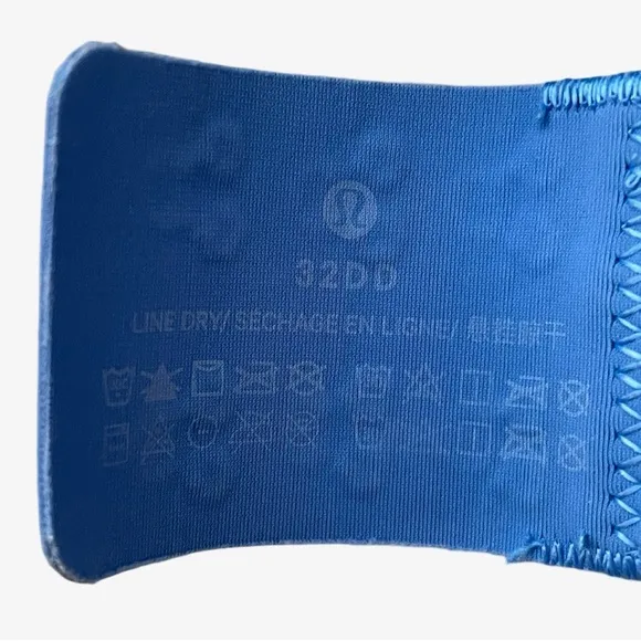 Lululemon All Powered Up Lightly Padded Medium Impact Sports Bra Blue 32DD EUC