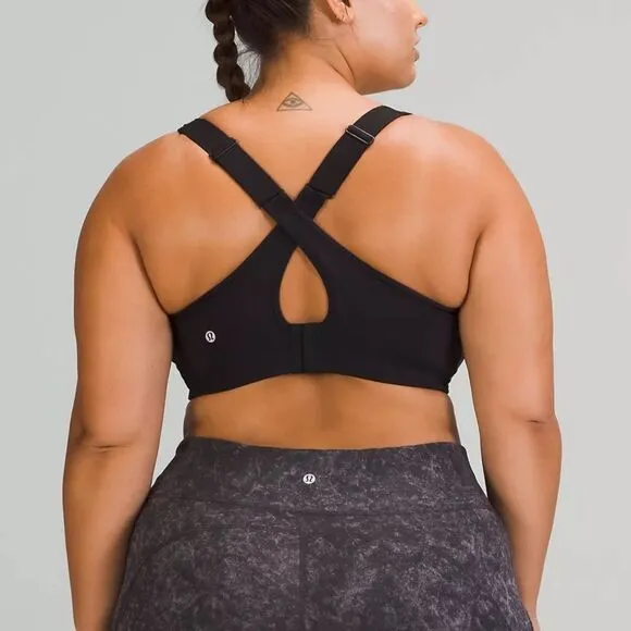 Lululemon‎ All Powered Up Bra 32D Medium Support sports bra black NWT