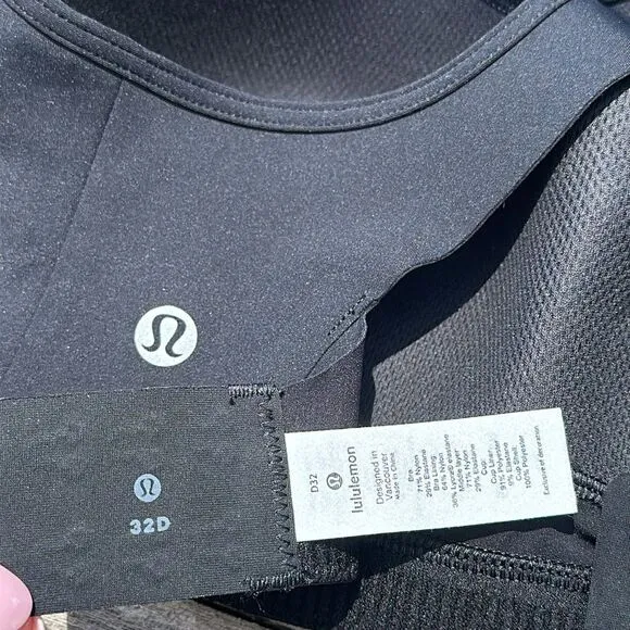 Lululemon‎ All Powered Up Bra 32D Medium Support sports bra black NWT