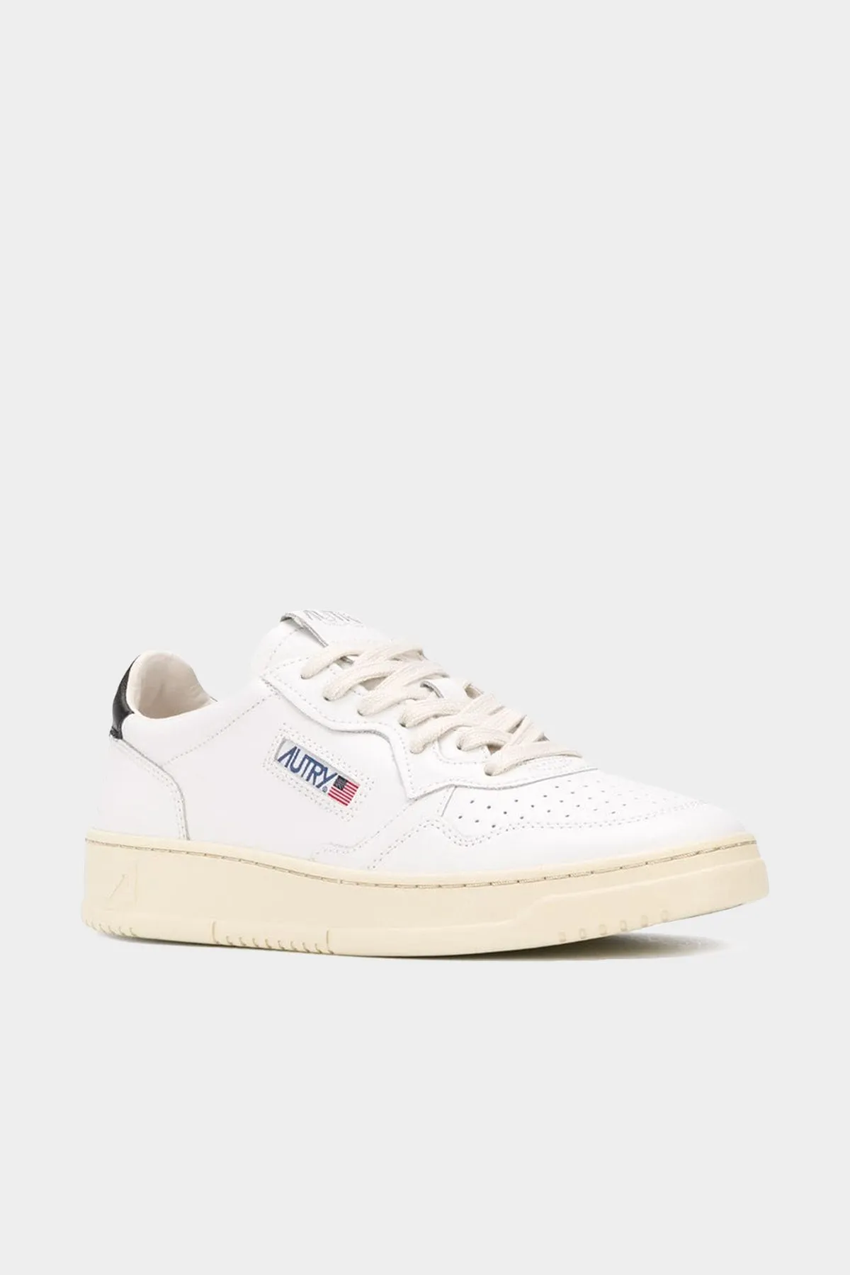 Medalist Low Leather Men Sneaker in White Black