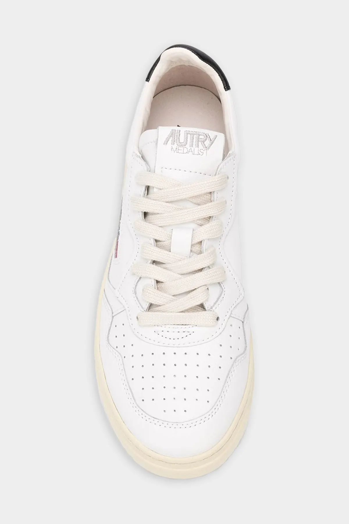 Medalist Low Leather Men Sneaker in White Black