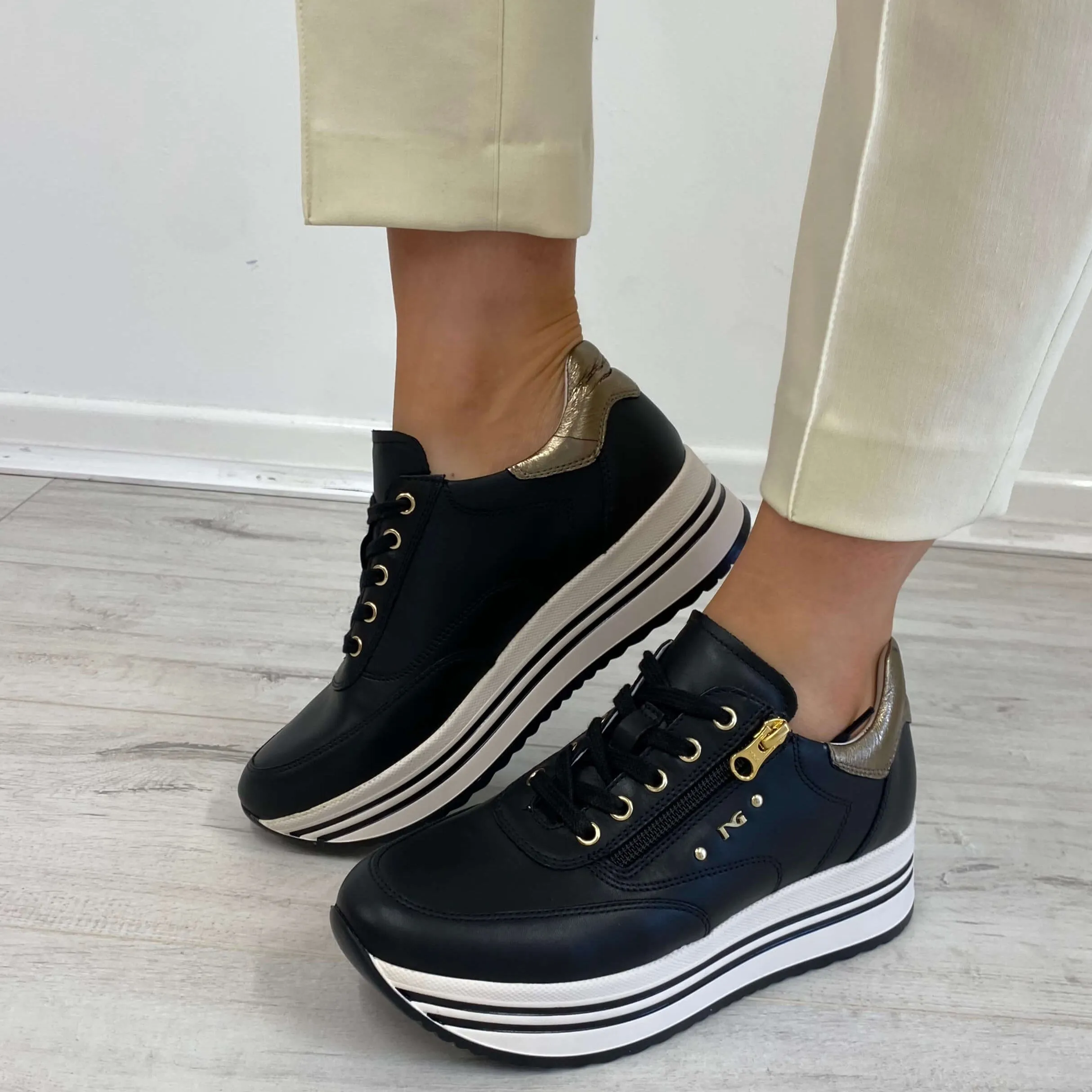NeroGiardini Black Leather Raised Sole Sneakers