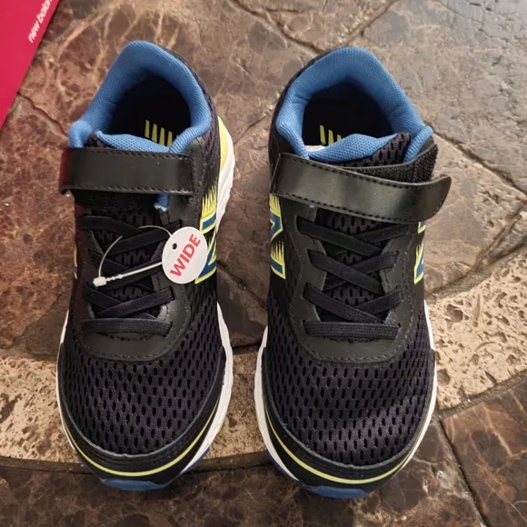 New Balance Kids 680v6 Bungee Black Blue 13c Wide New in box