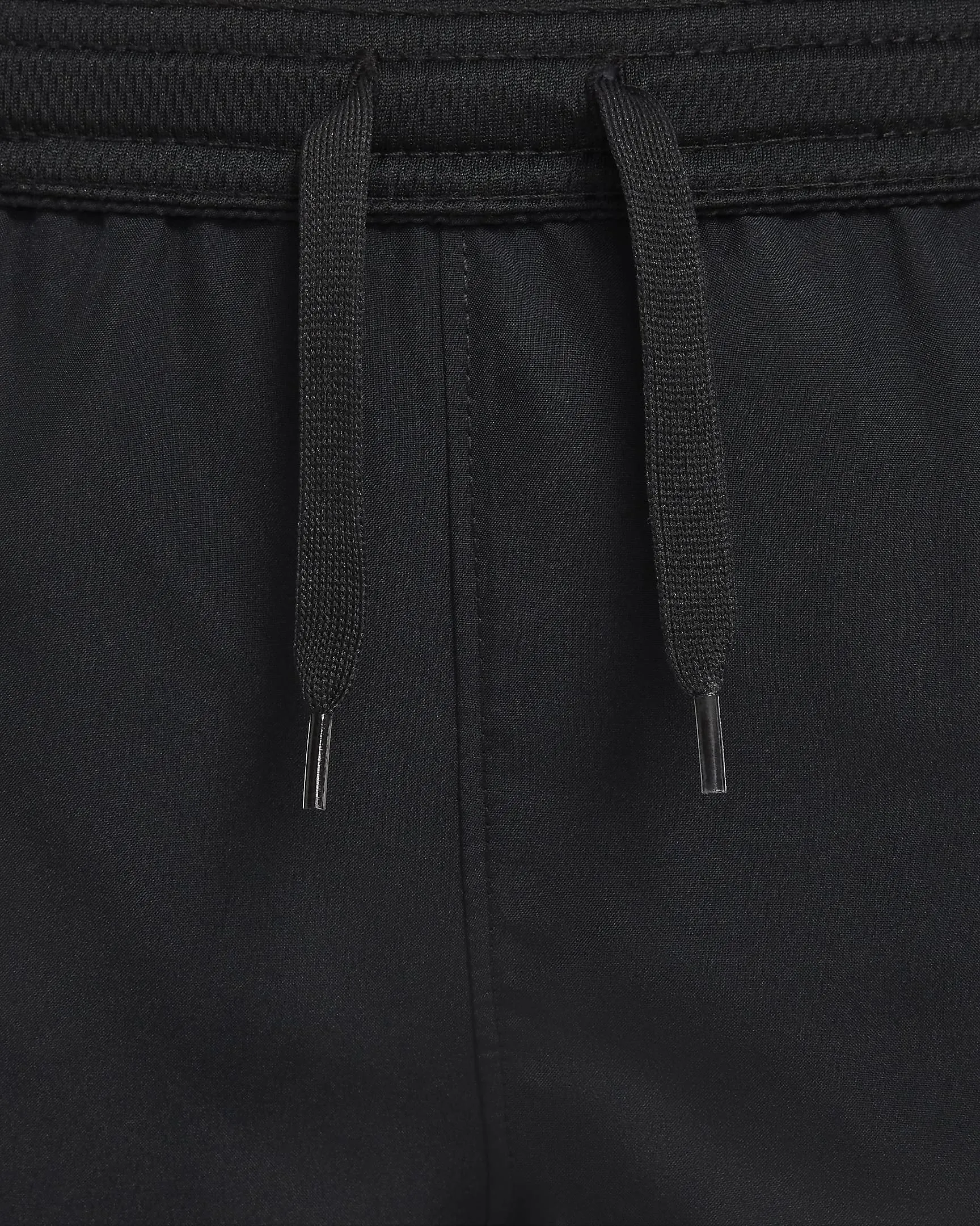 Nike Academy23 Older Kids' Football Shorts