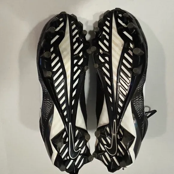 Nike Flyweave Calvin Johnson‎  cleats in size 11.