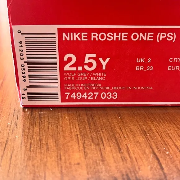 Nike Rosherun Roshe One shoes sneakers 749427 033 new Youth Boys Girls Size 2.5Y