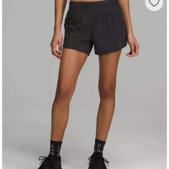NWT lululemon athletica Hotty Hot LR Short 4” lined black women’s size‎ 8