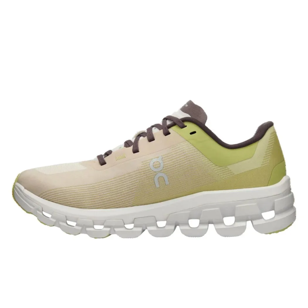 on Cloudflow 4 Women's Running Shoes