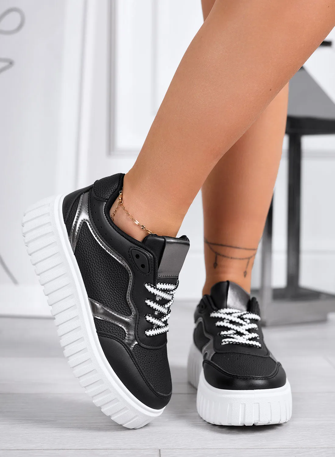 PAMELA - Sneakers nere platform con dettagli grigio metallizati