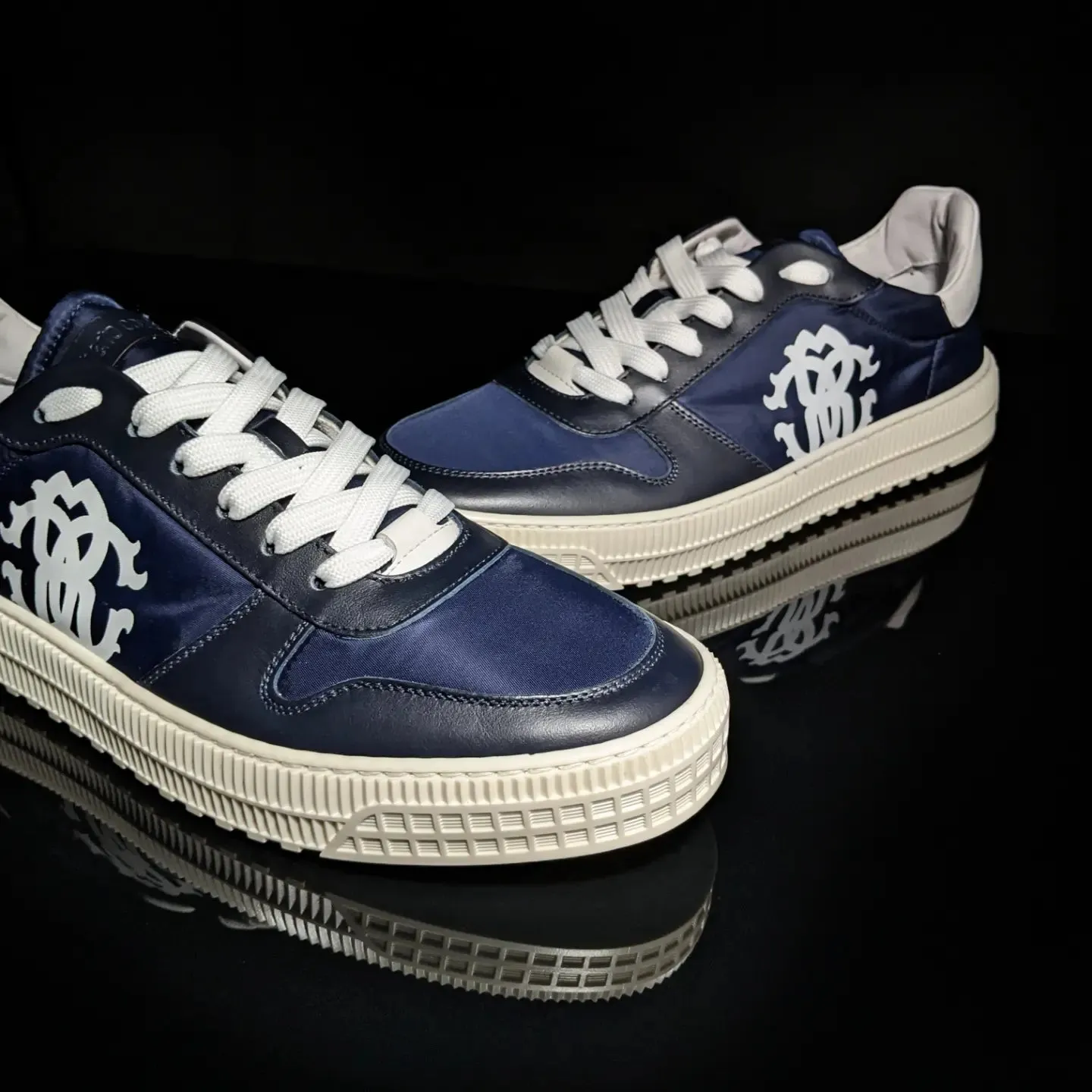 Roberto Cavalli Logo Navy Leather Sneakers