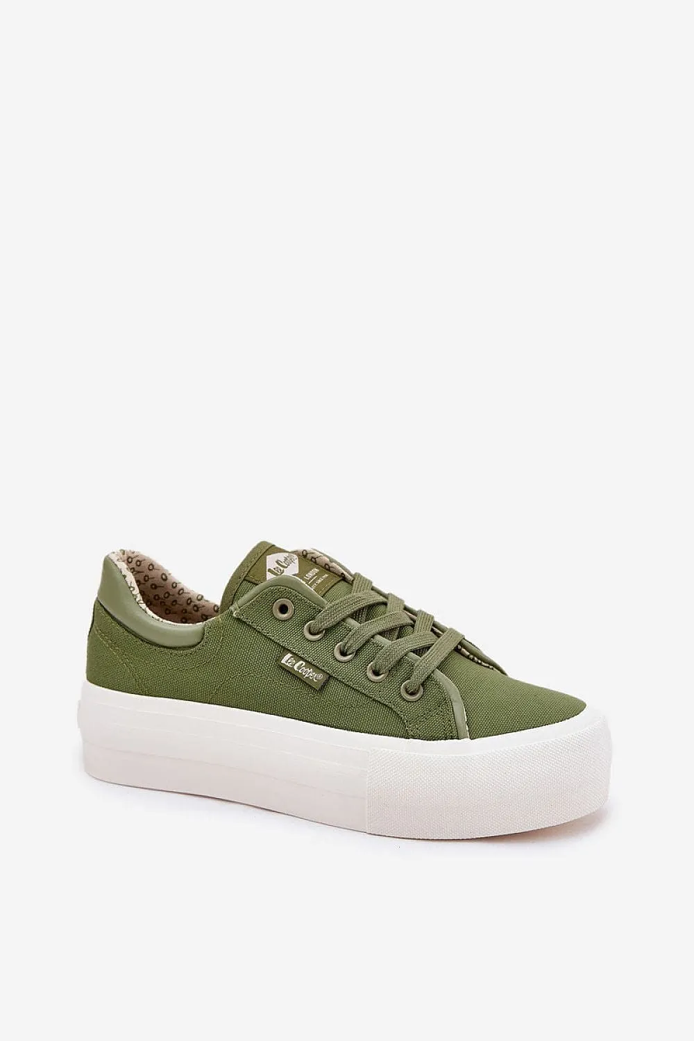 Sneakers Step in style