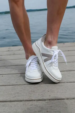 Tayshia Sneakers- white