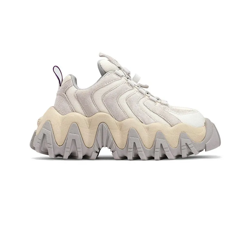 The new coconut shoes female torre sneakers sawtooth sponge thick bottom surface joker  restoring ancient ways of shoes