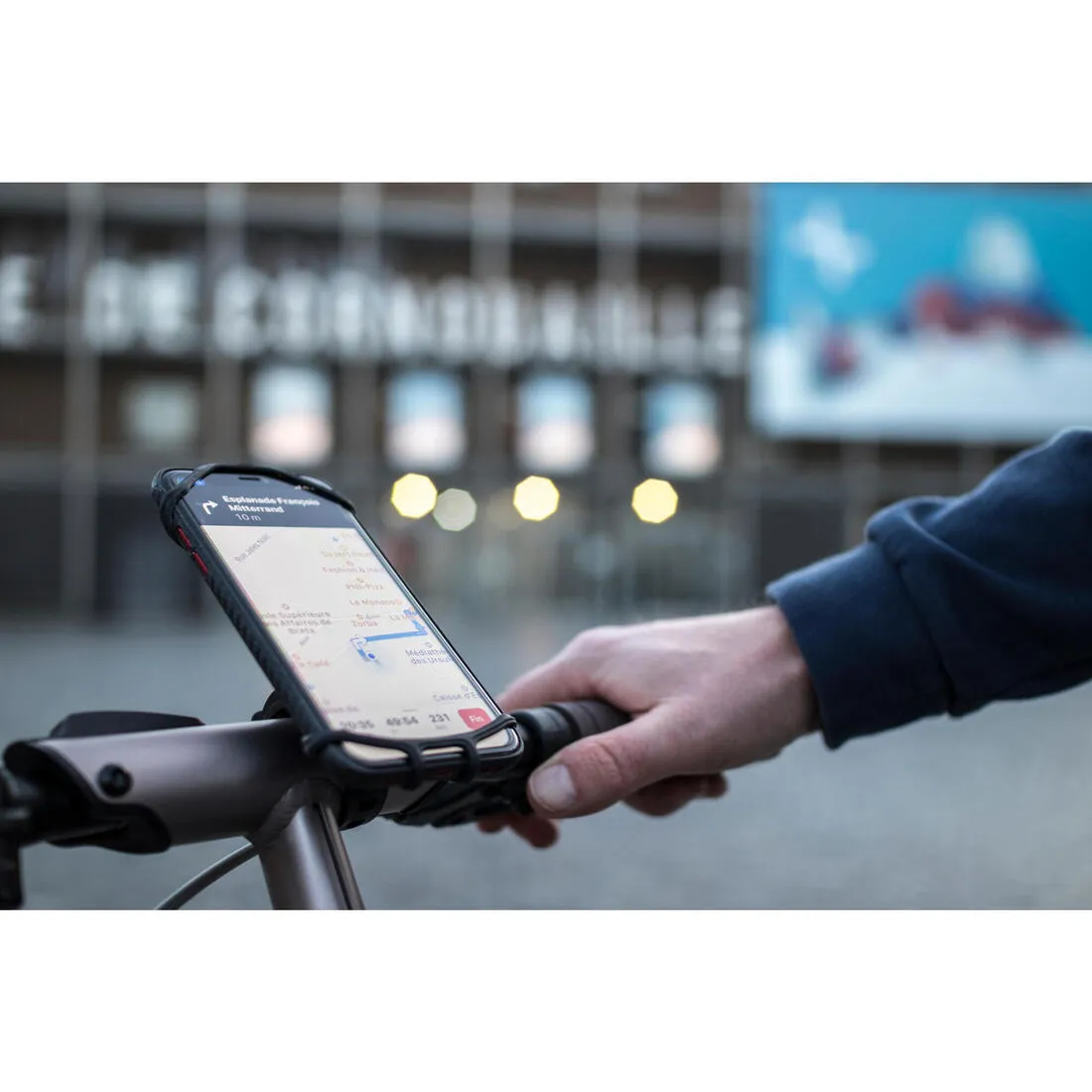 Universal Smartphone Mount for Bikes and Scooters