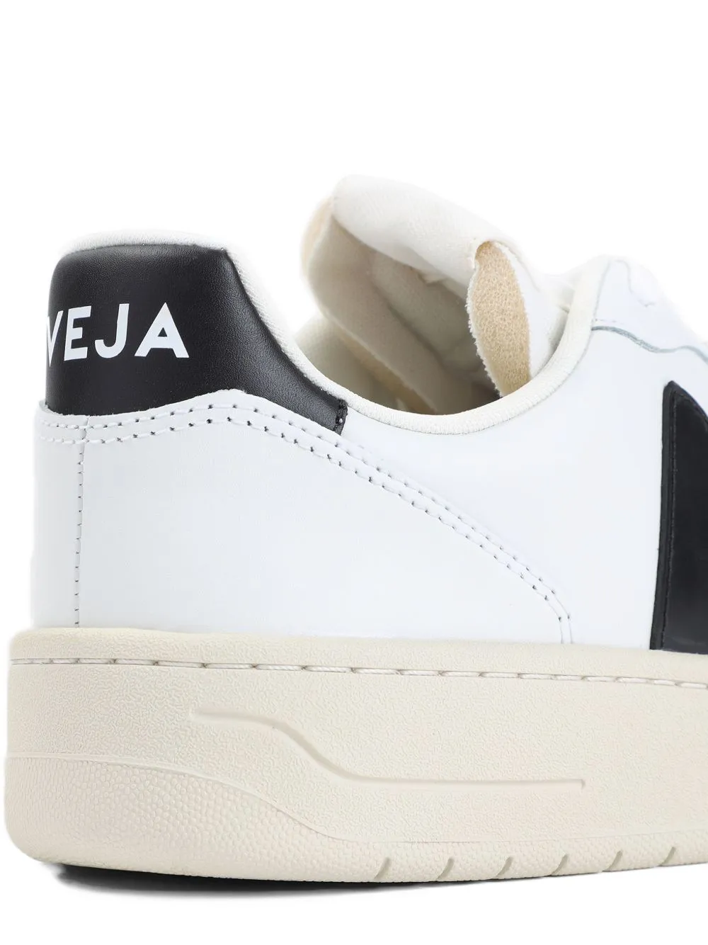 V-10 leather sneakers