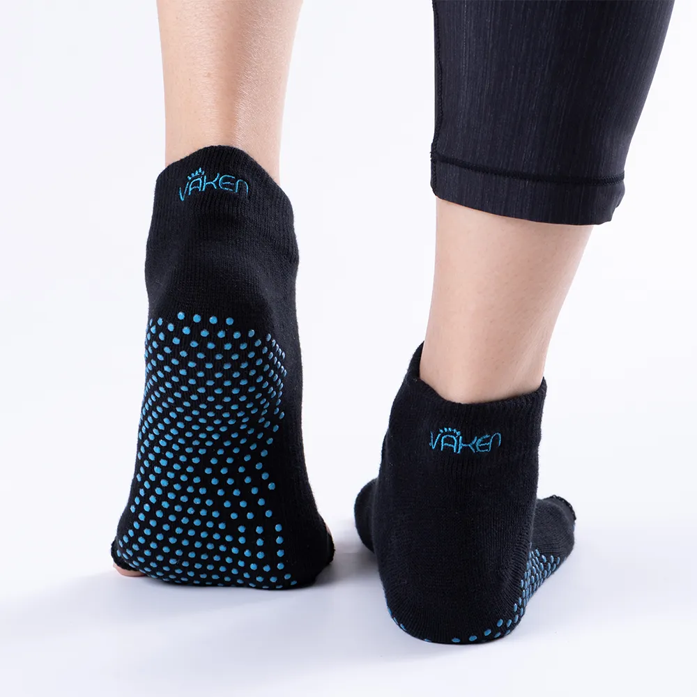 Vaken Grip Socks-2 Pairs/Pack - Black Dot Blue and Green