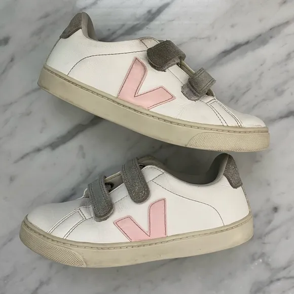 Veja Girls Sneakers Size 4