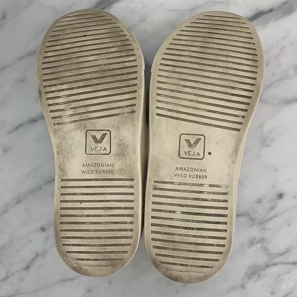 Veja Girls Sneakers Size 4