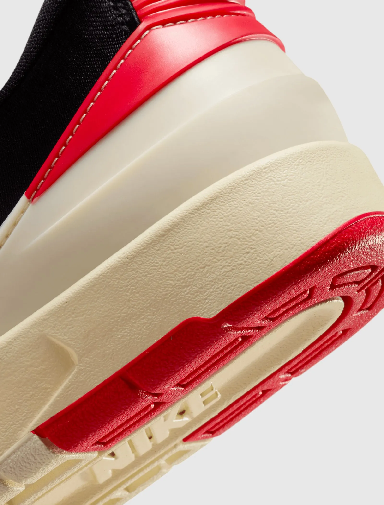 WOMEN'S AIR JORDAN 2 RETRO LOW "CHICAGO TWIST"