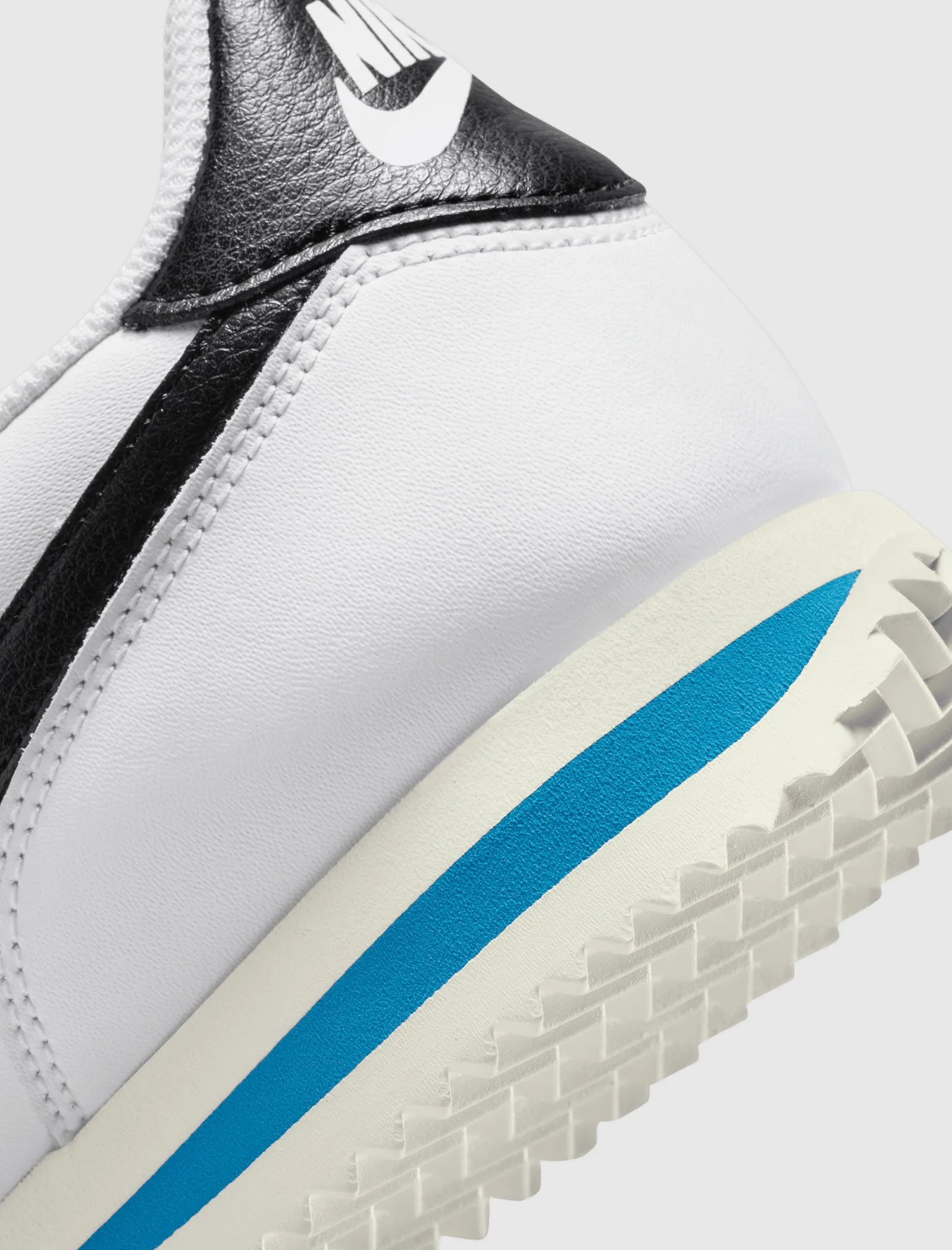 WOMEN'S CORTEZ "WHITE/BLACK/LIGHT PHOTO BLUE"
