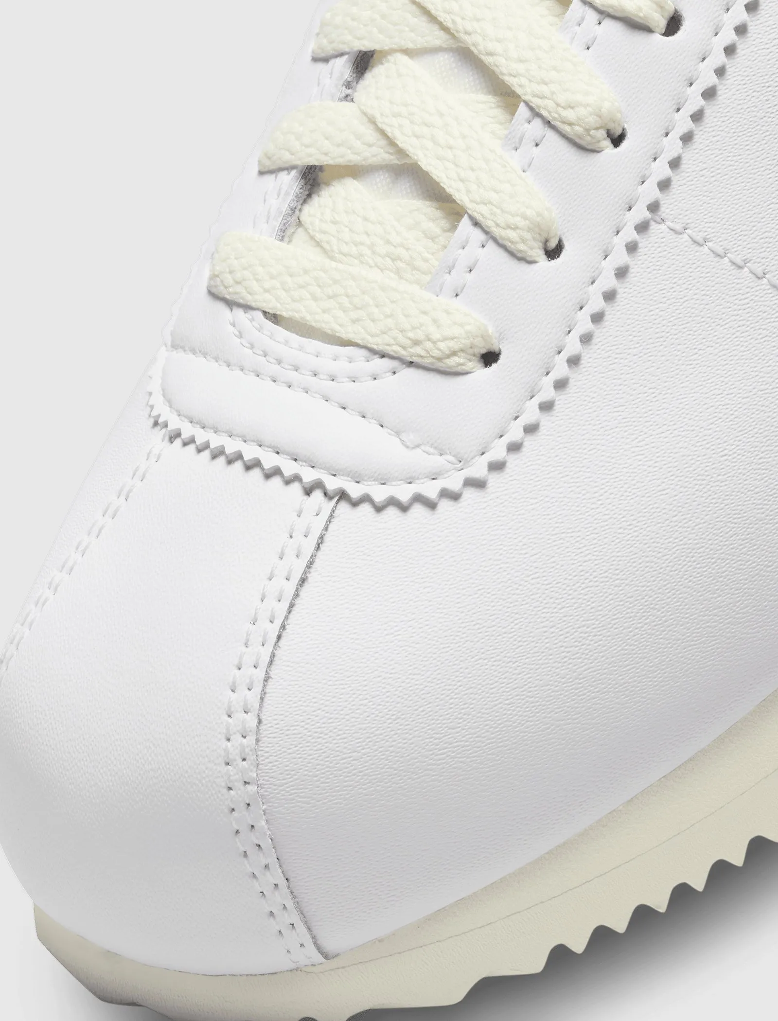 WOMEN'S CORTEZ "WHITE/BLACK"